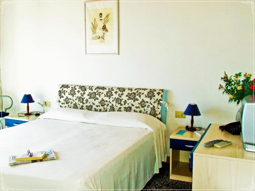 Hotel Miramare Bosa Marina Phòng bức ảnh